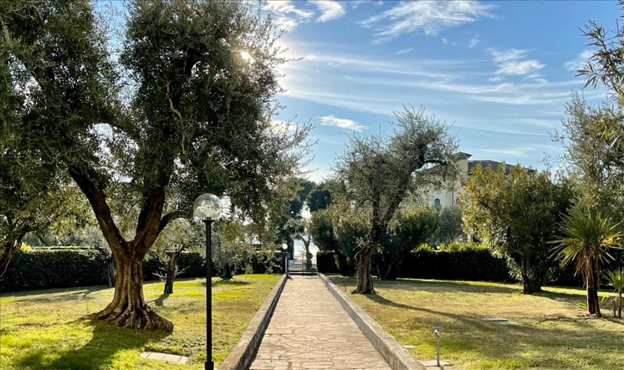 טוסקולנו מדרנו Appartamento Con Vista Lago מראה חיצוני תמונה